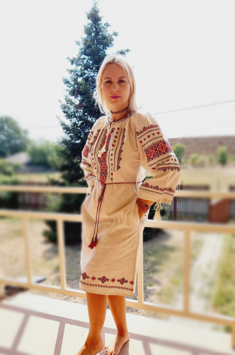 Rochie Traditionala cu broderie Iris [5]