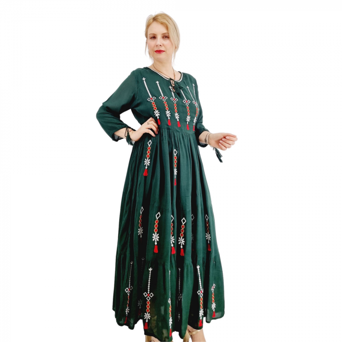 Rochie Traditionala cu broderie Sonora 2 [2]