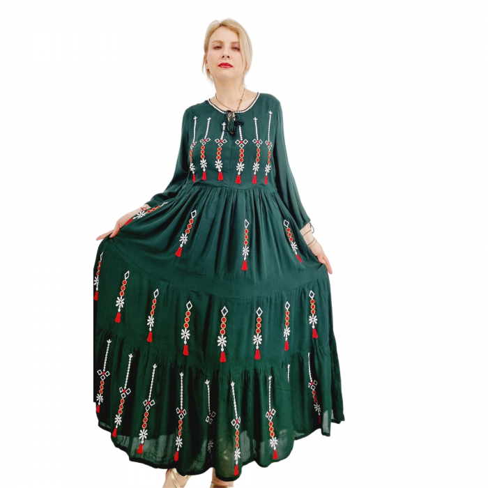 Rochie Traditionala cu broderie Sonora 2 [4]