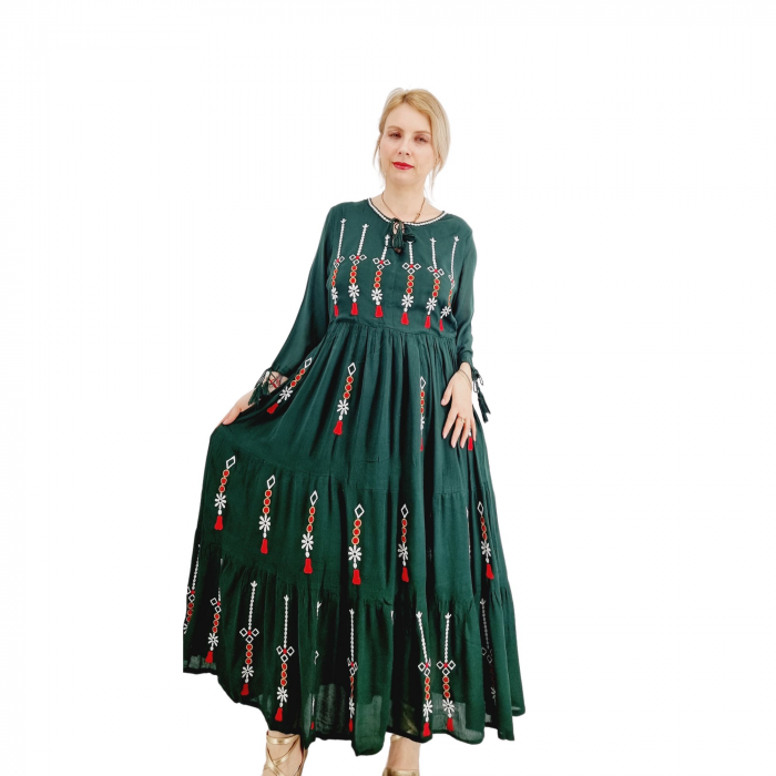 Rochie Traditionala cu broderie Sonora 2 [5]