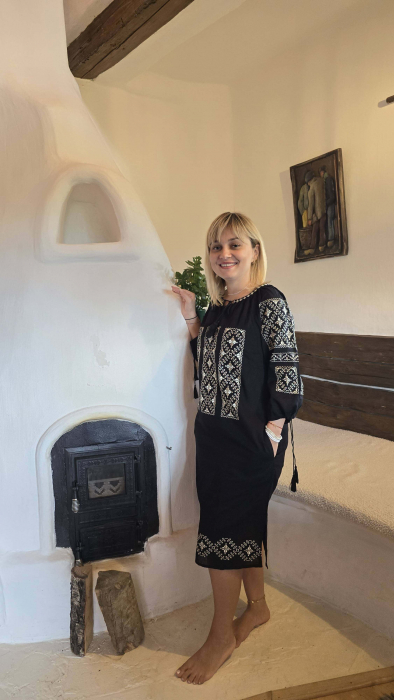 Rochie Traditionala Elodia 4 - masuri mari [7]