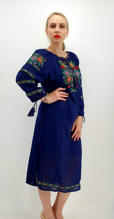 Rochie traditionala leila