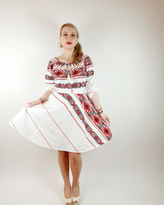 Rochie Traditionala Lau [7]