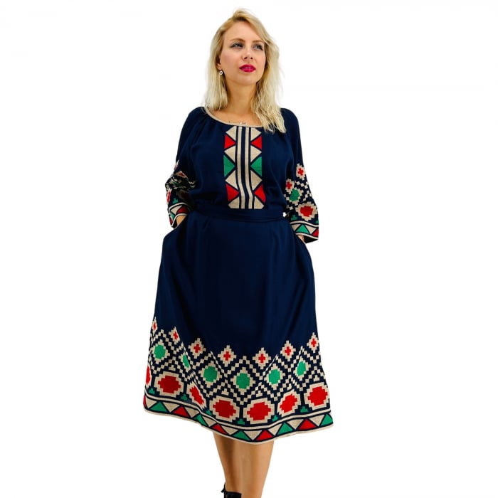 Rochie brodata cu motive traditionale Ionica [5]