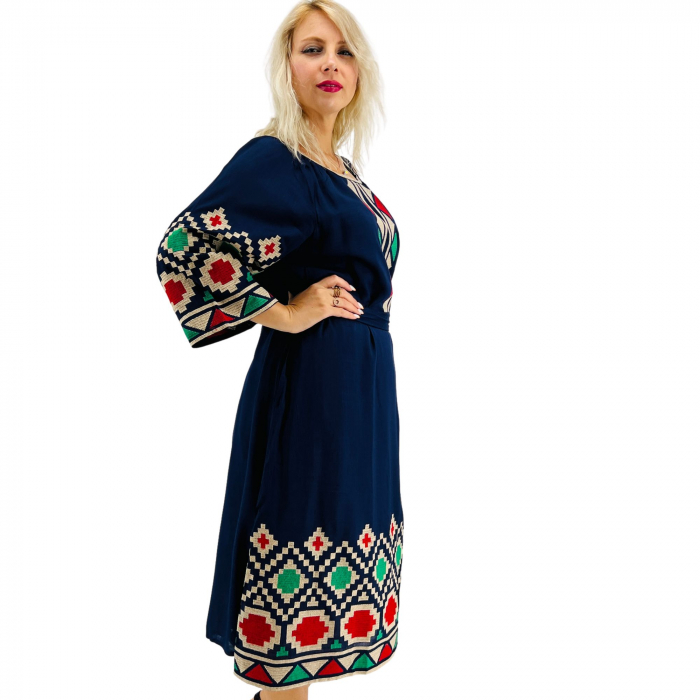Rochie brodata cu motive traditionale Ionica [6]