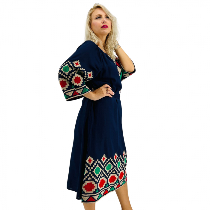 Rochie brodata cu motive traditionale Ionica [4]