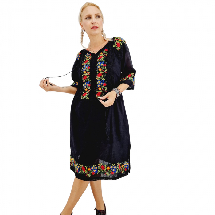 Rochie traditionala Magdalena 11 [4]