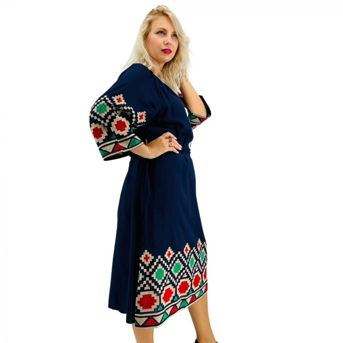 Rochie brodata cu motive traditionale Ionica [7]
