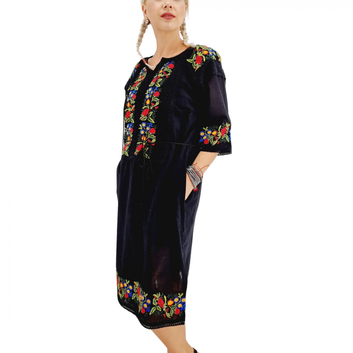Rochie traditionala Magdalena 11 [7]