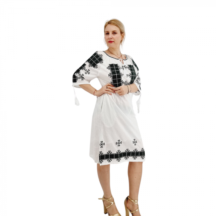 Rochie traditionala Miruna 15 [4]