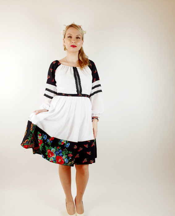 Rochie Traditionala Neta [4]