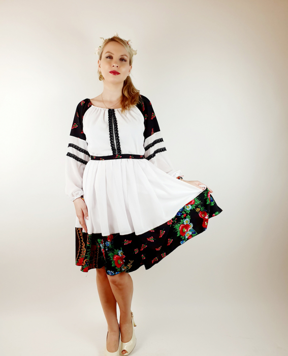 Rochie Traditionala Neta [3]