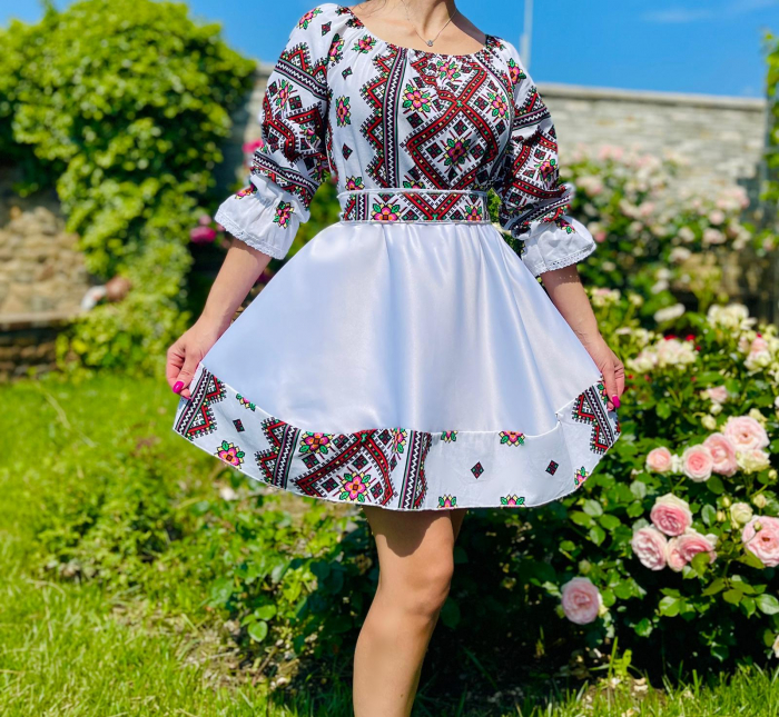 Rochie Traditionala stilizata cu Laura 13 [4]