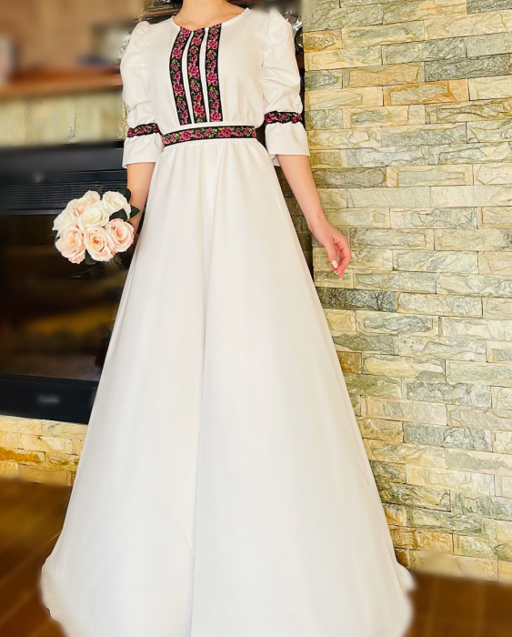 Rochie Traditionala Trandafira 2 [3]
