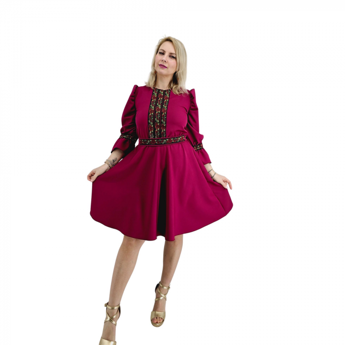 Rochie Traditionala Trandafira [6]