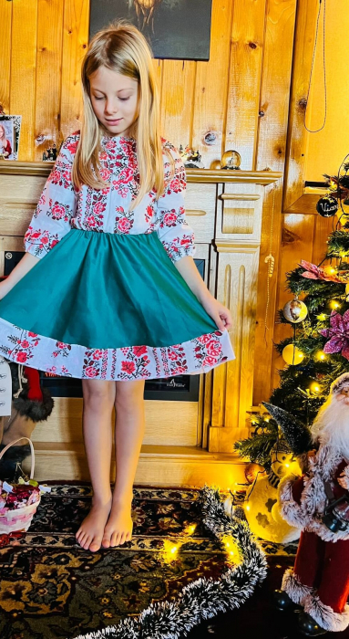 Rochita stilizata cu motive traditionale Elena 3 [15]