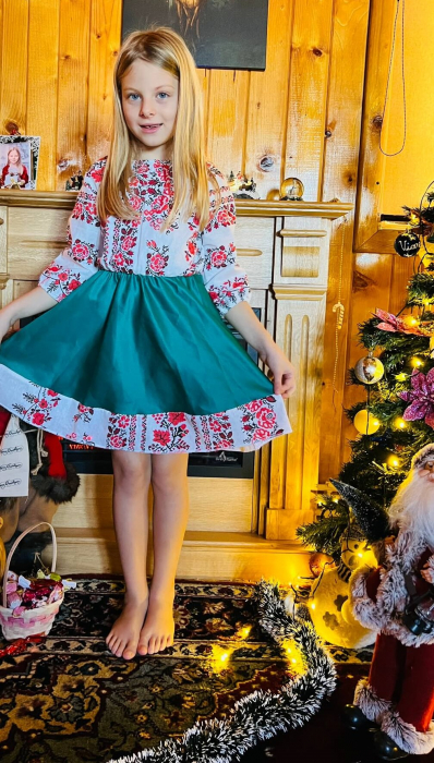 Rochita stilizata cu motive traditionale Elena 3 [16]