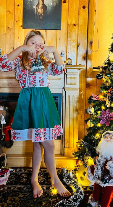 Rochita stilizata cu motive traditionale Elena 3 [10]