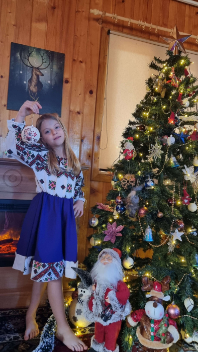 Rochita stilizata cu motive traditionale Laura 15 [7]