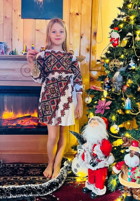 Rochita stilizata cu motive traditionale Laura 16 [18]