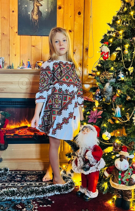 Rochita stilizata cu motive traditionale Laura 16 [15]