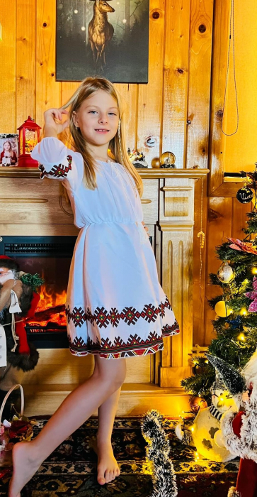 Rochita stilizata cu motive traditionale Laura 16 [7]