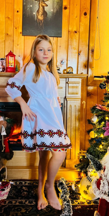 Rochita stilizata cu motive traditionale Laura 16 [13]