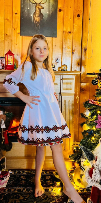 Rochita stilizata cu motive traditionale Laura 16 [11]