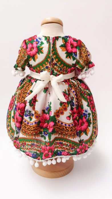Rochita Traditionala Anna 2 [3]