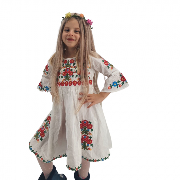 Rochita traditionala elina 5
