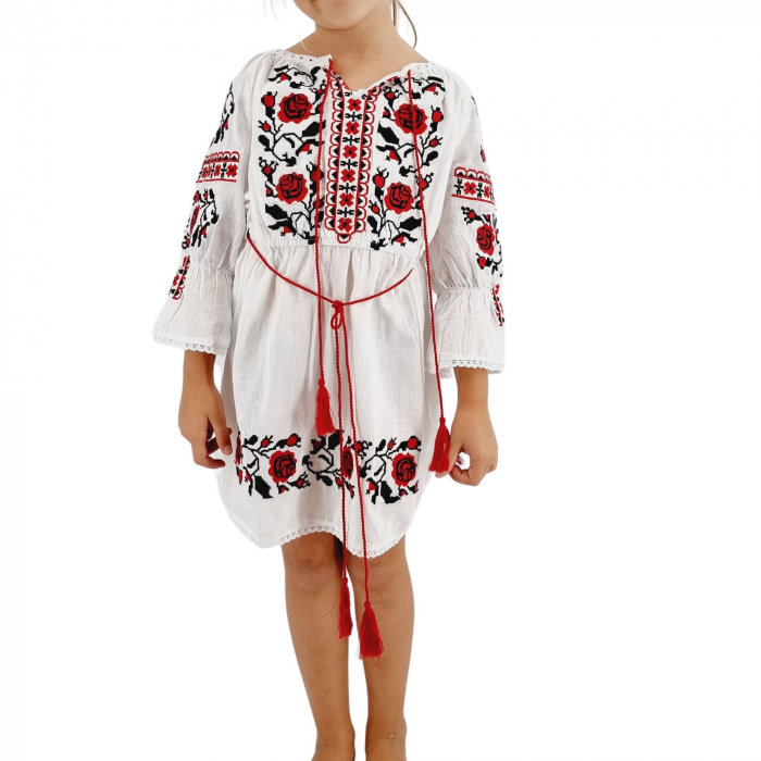 Rochita Traditionala Greta 4 [6]