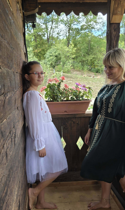 Rochita traditionala stilizata cu Maci 13 [8]