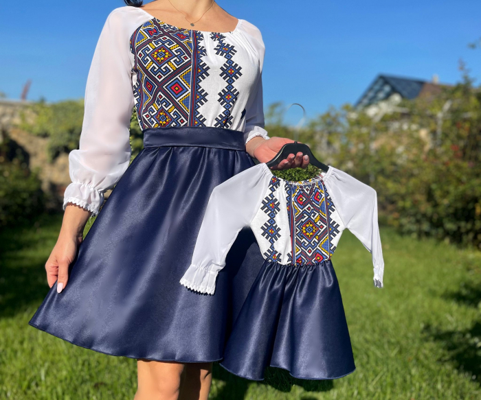 Rochita traditionala stilizata Lavinia [2]