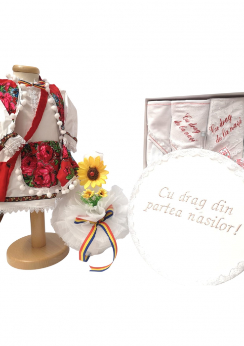 Set Botez Traditional Manuela , 4 piese costumas, lumanare, trusou si cufar brodat