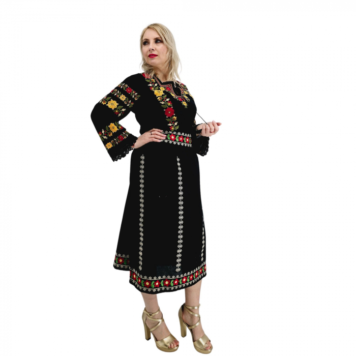 Set stilizat traditional format din ie si fusta 19 [6]