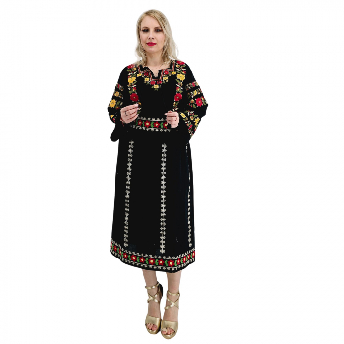 Set stilizat traditional format din ie si fusta 19 [3]