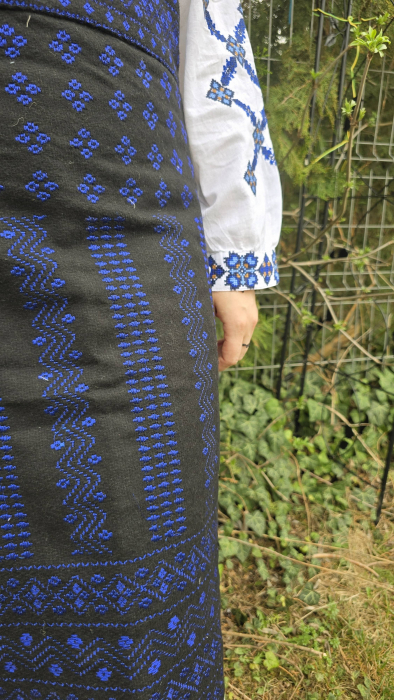 Set traditional dama format din 3 piese - Afrodita 3 [3]