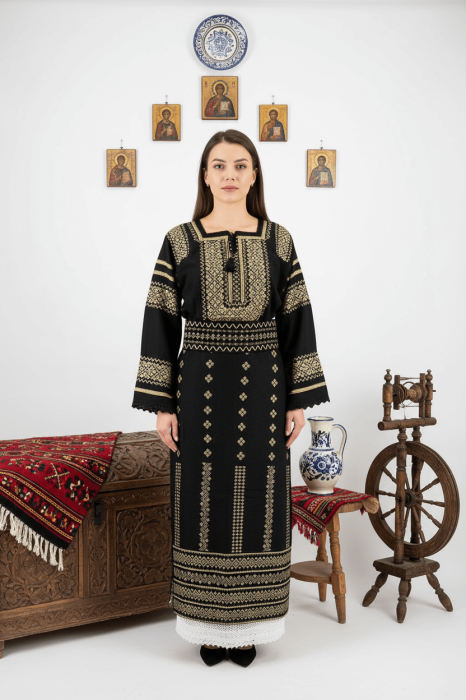 Set traditional dama format din 3 piese - Afrodita 7 Set traditional dama format din 3 piese - Afrodita 7