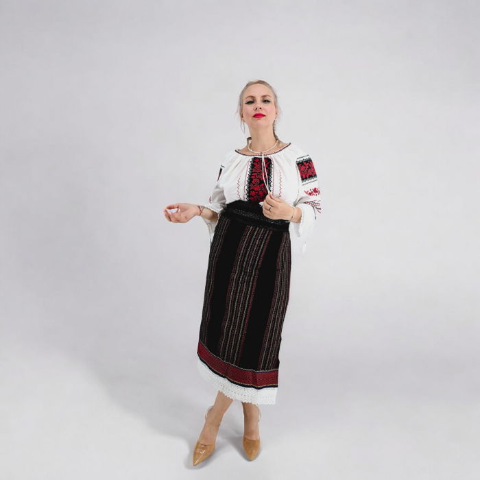 Set traditional format din catrinta si brau Ariel 2 [5]