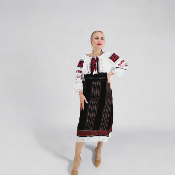 Set traditional format din catrinta si brau Ariel 2 [3]