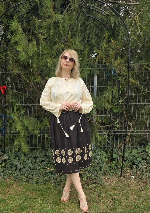 Set traditional format din ie si fusta 25 [2]