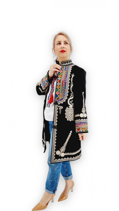 Suman Negru cu broderie Traditionala Denis [3]
