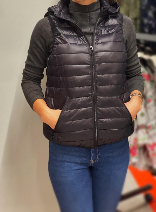 Vesta din fas neagra
