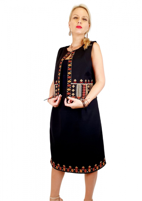 Compleu negru cu broderie traditionala xenia 2 ( 2 piese ) vesta si fusta