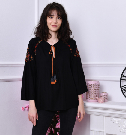 Bluza stilizata traditional cu broderie si ciucuri Clarita [3]