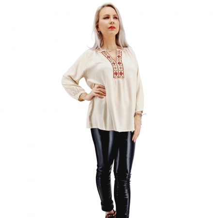 Bluza stilizata traditional cu broderie Clara [2]