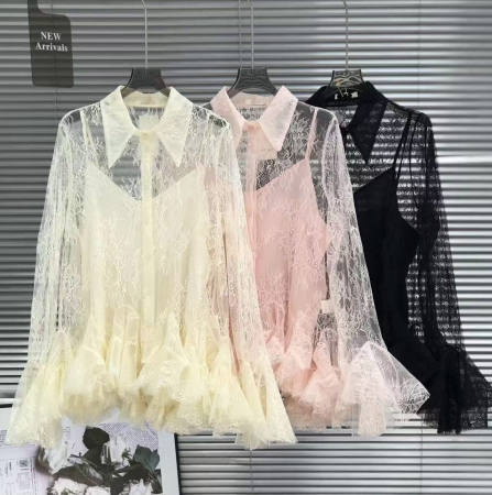 Bluză vaporoasă cu șnur decorativ și mâneci bufante [1]