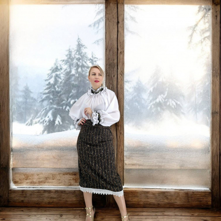 Catrinta si brau traditionala cu fir de lame pentru dama - Silvia 5 [1]