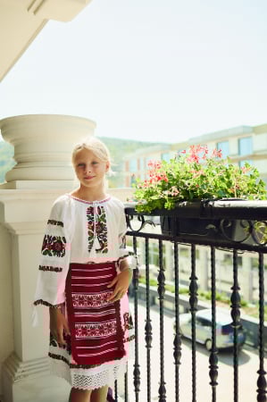 Традиционен фото комплект за момичета - Йоана [4]