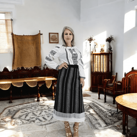 Catrinta traditionala Hera 4 [2]
